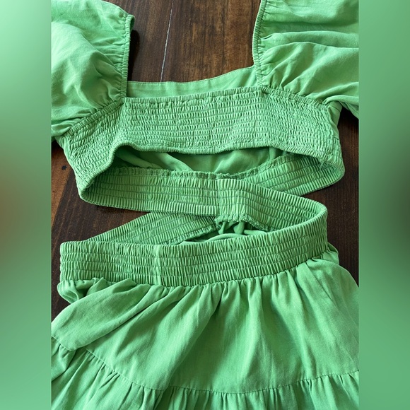 Lime Green Tiered Mini Dress open lower back size M - Picture 2 of 8